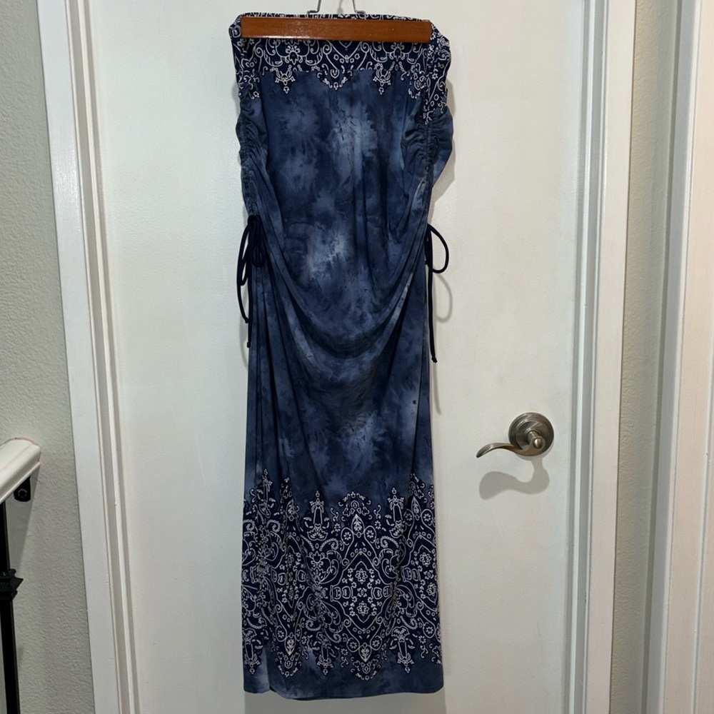 Venus Skirt w/Side Slit & Cinching